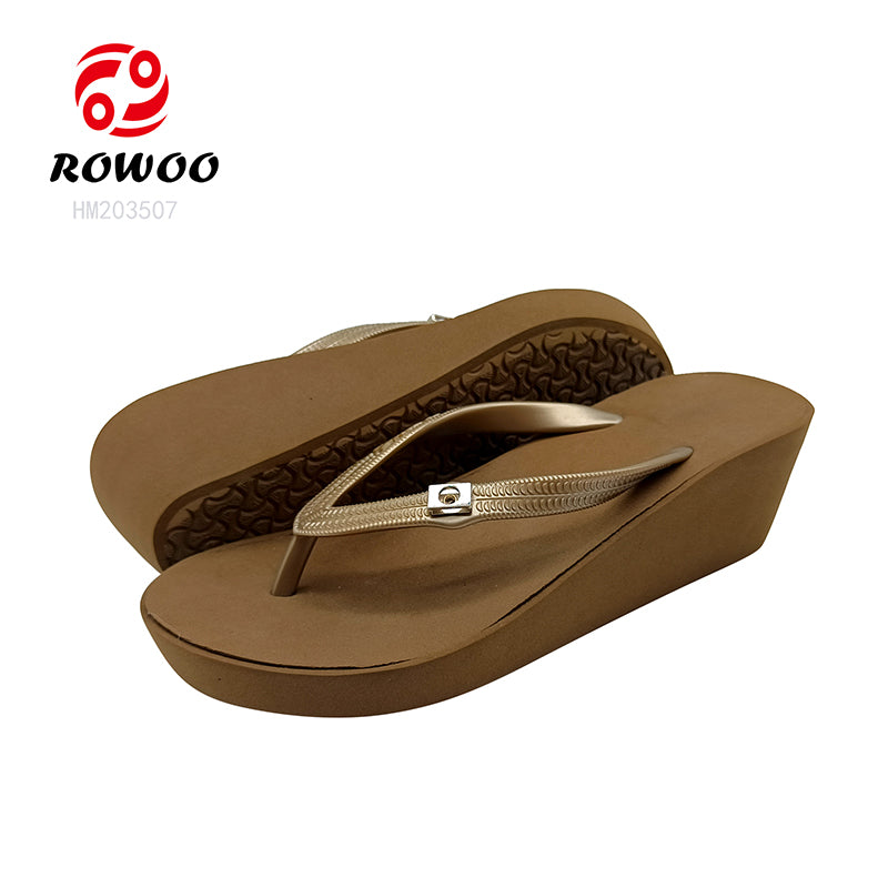 2024 Summer Women's Casual Wedge Flip Flops Lightweight Open Toe Style for Beach Use Custom Logo